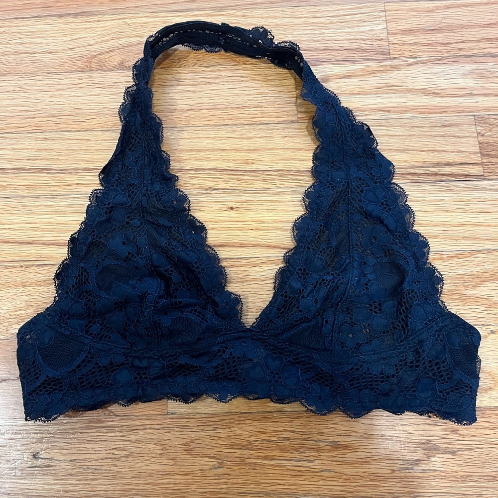 Free People Bralette, halter style, size small, like new, excellent condition!